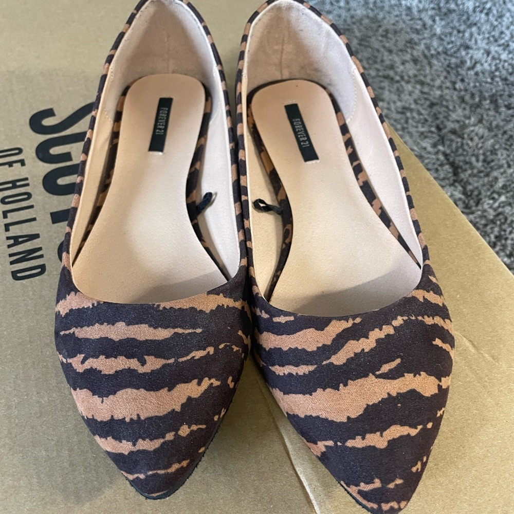 Tiger stripes forever 21 Flats